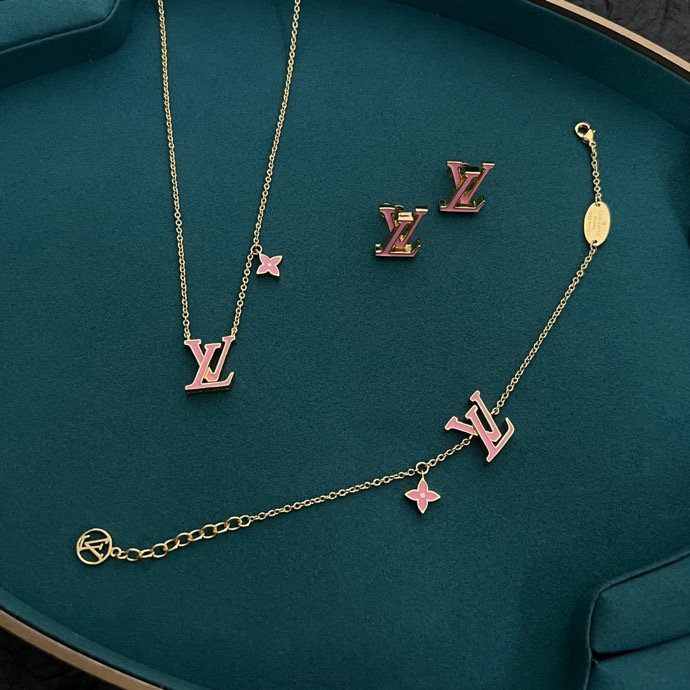 Louis Vuitton Necklaces